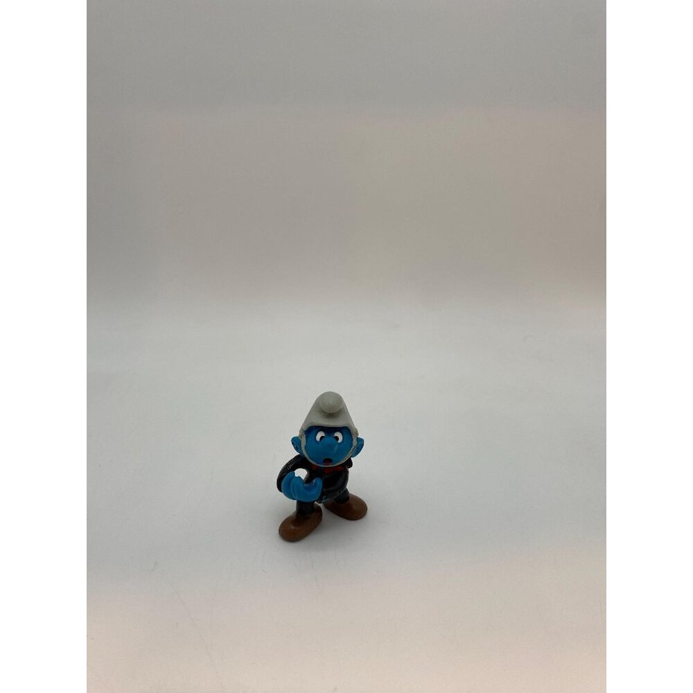 Vintage Peyo Smurf Fire Fighter PVC Figurine Toy